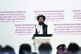 ولد عبد الغني برادر في ولاية أرزغان (جنوب) ونشأ في قندهار. Ø§Ù„Ù…Ù„Ø§ Ø¹Ø¨Ø¯ Ø§Ù„ØºÙ†ÙŠ Ø¨Ø±Ø§Ø¯Ø± Ø§ØªÙØ§Ù‚ Ø§Ù„Ø³Ù„Ø§Ù… ÙÙŠ Ø£ÙØºØ§Ù†Ø³ØªØ§Ù† Ø­Ø¯Ø« ØªØ§Ø±ÙŠØ®ÙŠ