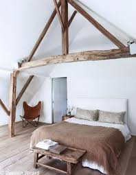 a stunning renovated farmhouse in belgium インテリア 家具 ベッドルーム インテリア 収納