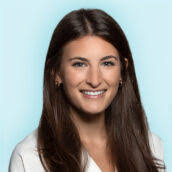 Leigh Cohen's Instagram, Twitter & Facebook