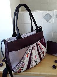 Sac A Main Sac Bandouliere Sac Porte Epaule Suedine Prune E Et Lavande Pochette Assortie Patchwork De Tissus Violet Et Rose Sac A Main Sac Porte Epaule Sac