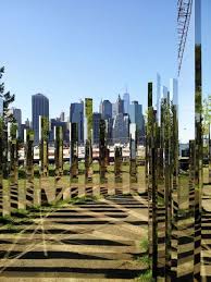 En Images Jeppe Hein Et Ses Bancs Publics Font Face A Manhattan Con Imagenes Ciudad Futurista Arte Arte Abstracto