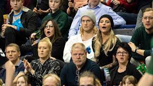 Loris karius bestätigt die gerüchte. Sophia Thomalla Mit Loris Karius Und Mutter Simone Beim Handball Stern De
