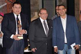 زار الدكتور حسن راتب، رئيس مجلس أمناء جامعة سيناء، الحرم الجامعي بالقنطرة، وذلك بحضور الدكتور حاتم البُلك رئيس الجامعة، والدكتورة جيهان فكري نائب رئيس الجامعة، ومحمود راتب. Ø­Ø³Ù† Ø±Ø§ØªØ¨ ÙŠÙƒØ´Ù Ø£Ø³Ø¨Ø§Ø¨ Ø±Ø­ÙŠÙ„ Ù…Ø¹ØªØ² Ø§Ù„Ø¯Ù…Ø±Ø¯Ø§Ø´ Ø§Ù„Ù…ØµØ±ÙŠ Ø§Ù„ÙŠÙˆÙ…