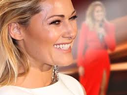 Das sorgt für große freude bei den fans. Helene Fischer So Reagiert Sie Auf Kai Pflaumes Zweideutige Anspielungen Bunte De