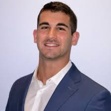 Happy to share that I have graduated cum laude from Tulane University Law  School. Next up, I will take the NY Bar in July and return to Milbank LLP  as a Transactional