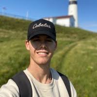 100+ perfiles de «Willcott»