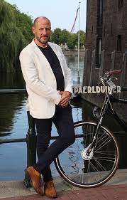 Nicholas anthony martin is an american musician. Nick Martin Research