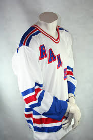 Save 10% on your purchase and see the blueshirts play like a new yorker in the perfect seats for you. Starter New York Rangers Trikot Nhl Eishockey Hockey Weiss Herren S M L Xl Xxl Gunstig Online Kaufen Bestellen Shop Spieler Trikot De Marktplatz Retro Vintage Fussball Trikots Von Superstars