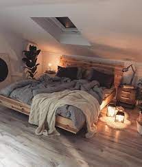 40 Simple Apartment Decoration On A Budget Simpleapartmentdecoration Apartmentdecoration Homedecoration Sandr Rustic Bedroom Bedroom Decor Bedroom Layouts