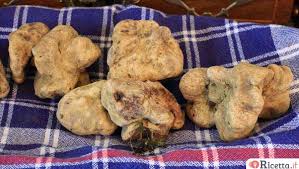 Sono tornata a san giovanni d'asso, in provincia di siena, dove ho raccolto i. Come Cucinare Il Tartufo Ricetta It