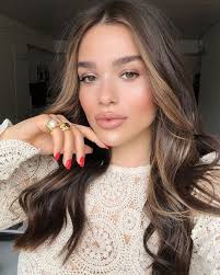 Ezgi Findik ♡ auf Instagram: „#selfie 👀“