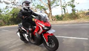 Honda adv 150 is available in 1 variants and 2 colours. Honda Adv 150 Dipakai Turing Paling Nyaman Di Kelasnya Mesin Otomotif Tempo Co