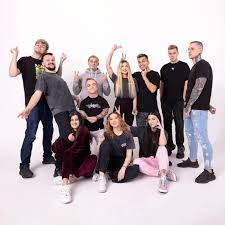 Check out their videos, sign up to chat, and join their community. Friz I Jego Ekipa Z Pomoca Cleo Nagrali Plyte Poznalismy Termin Premiery I Okladke Gala Pl