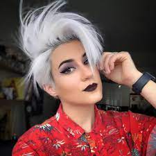 Il colore di tendenza del momento è senza dubbio il bianco! Capelli Bianchi Come Renderli Super Trendy