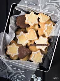 Petits Biscuits De Noel Sur Cookeez Fr Petit Biscuit De Noel Biscuit De Noel Gateau Noel