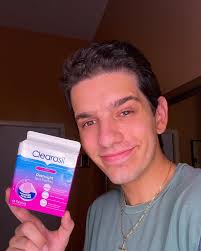 AD The Clearasil Overnight Spot Patches DID THAT! If y'all have a pimple,  but ain't got time to wait, this is for you! Clearasil Spot Patches create  the perfect environment for faster