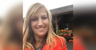 Diana Elwell's Instagram, Twitter & Facebook