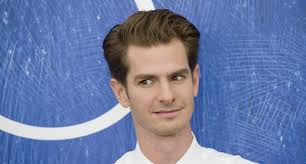 Schauspieler m (genitive schauspielers, plural schauspieler, female schauspielerin). 18 Schauspieler Die Figuren Gespielt Haben Die Viel Alter Oder Junger Waren Als Sie