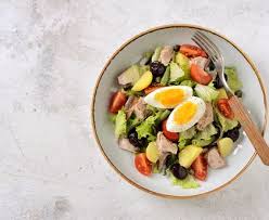 Salade Nicoise L Authentique Nicoise Recette Recettes De Cuisine Salade Nicoise Recette Salade Nicoise