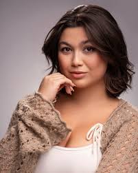 Acting headshots 2026 thanks to the amazing @jamesmelia 📸 6 looks, a  thousand stories 👀📽️🙏🏻✨