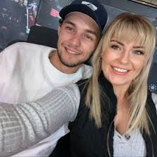 julie crew (juliecrew573)