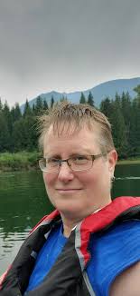 Kim Balcom's Instagram, Twitter & Facebook