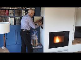 Maybe you would like to learn more about one of these? Un Insert Automatique A Granules De Bois Aide Par La Prime Air Bois Youtube