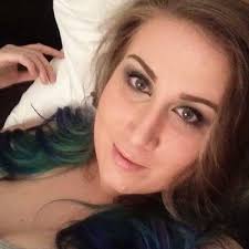 Emily Hackett (@Emily_Hackett)