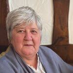 Diane Danks's Instagram, Twitter & Facebook