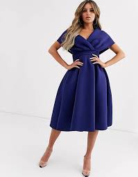 Acquista vestiti e abiti da donna online delle marche più trendy, disponibili in una varietà di stili. Asos Design Vestito Da Cerimonia Midi Allacciato Con Spalle Scese Color Blu Navy Asos