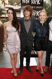 Cast Members Attend At Fan Event For The New Film Jennifer S Body In Hollywood 1.megan fox as jennifer check in 2009 cast members attend at fan event for