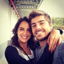 Es una serie thriller y de acción que sigue la historia de alex guzmán, el mismo que ha sido encarcelado en prisión durante 18 años por haber. Lourenco Ortigao E Sara Matos Fans Photos Facebook