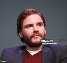 Chris Hemsworth attends Meet The Actors at the Apple Store Soho on... News  Photo