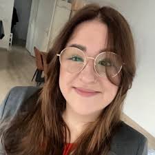 Vol trots kan ik delen dat ik ben afgestudeerd als logopedist! Ik ga in  september beginnen bij Logopedie Flevoland waar ik ga werken met kinderen  met taal en spraakproblematiek en met volwassenen… |