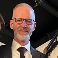 Kermit Floyd's Instagram, Twitter & Facebook