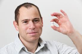 Hebrew U researchers discover how to lengthen life of solar panels