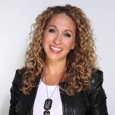 Starting tomorrow, WatchMojo will be releasing a weekly podcast,  "InsideMojo," diving into the origins & evolution of YouTube. My colleague Robert  Flis (who has been hosting his own podcast) will be… |