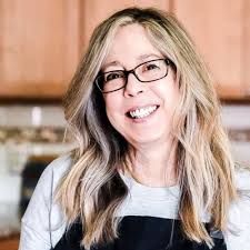 Sue Moran's Instagram, Twitter & Facebook