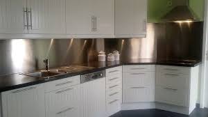 Notre boutique est spécialisée dans la vente de credences inox sur mesure pour la cuisine ou la salle de bain. Credence Alu Ou Credence En Inox Quelle Difference Y A T Il Credence Inox Credence Alu Credence Cuisine