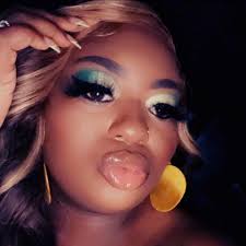 Happy 18th Birthday to my baby Jakayla❤️😘 I love you hope your day is  blessed and full of joy❤️ 4 down 2 to go🙌🏾❤️