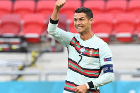 Born 5 february 1985) is a portuguese professional footballer who plays as a forward for serie a club juventus and captains the portugal national team. Cristiano Ronaldo Becomes 1st Person To Reach 300m Instagram Followers Bleacher Report Latest News Videos And Highlights