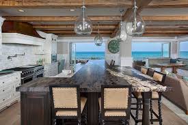 20 captivating kitchens with an ocean view