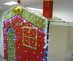 56, painted ponies & more. Christmas Bay Decoration Themes In Office Mobil You