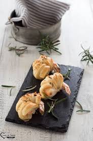Mettete tutti i gamberi puliti in un contenitore. Code Di Gambero In Crosta Di Pasta Sfoglia Ricetta Antipasto Facile Ricette Gamberi Gamberi Ricette Antipasti Ricette R Ricette Antipasti Ricette Antipasti