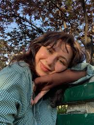 What are some available apartments in Chicago for a queer actor/writer?