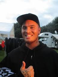 The intricate tattoo takes up the right side of summer's neck. Stan Walker Wikipedia