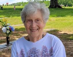 Linda Buzbee's Instagram, Twitter & Facebook