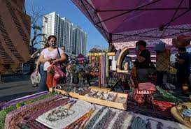 Apa ada di pasar borneo seri kembangan. Pasar Borneo Seri Kembangan Perkenal Budaya Makanan Tradisional Sarawak Sabah Astro Awani