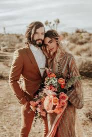 This Rose Gold Joshua Tree Wedding Inspiration Is Like A Boho Glam Fever Dream Junebug Weddings In 2020 Joshua Tree Wedding Junebug Weddings Wedding Photography