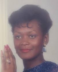 Lynne Hackett's Instagram, Twitter & Facebook